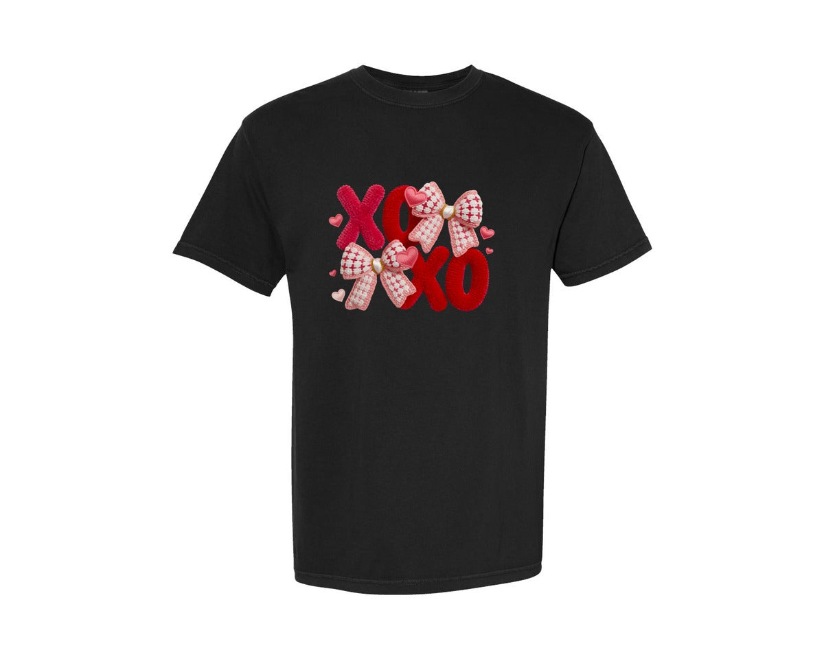 brand:Comfort Colors|color:Black|Valentine Xoxo Faux Yarn Graphic T-Shirt