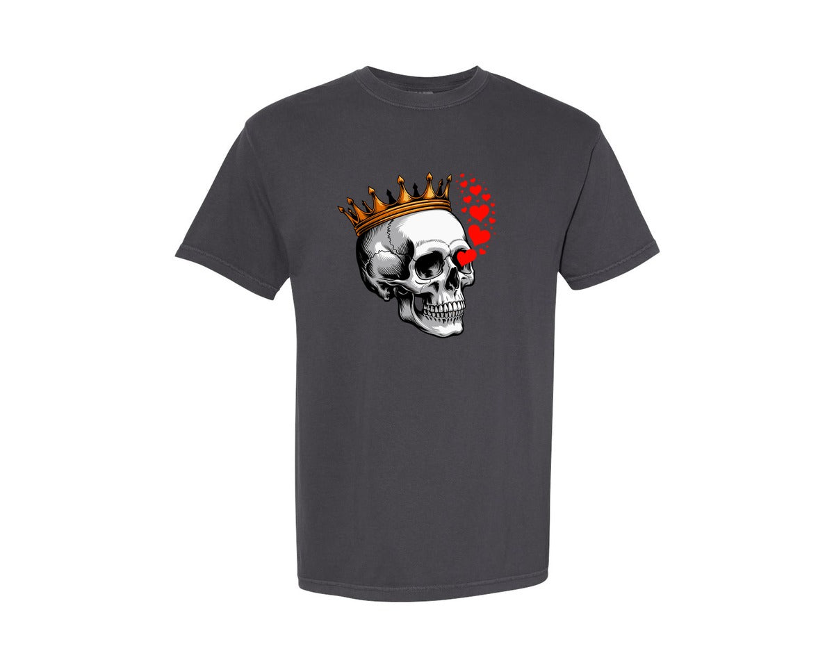 brand:Comfort Colors|color:Graphite|Crowned Skull With Love Hearts Graphic T-Shirt