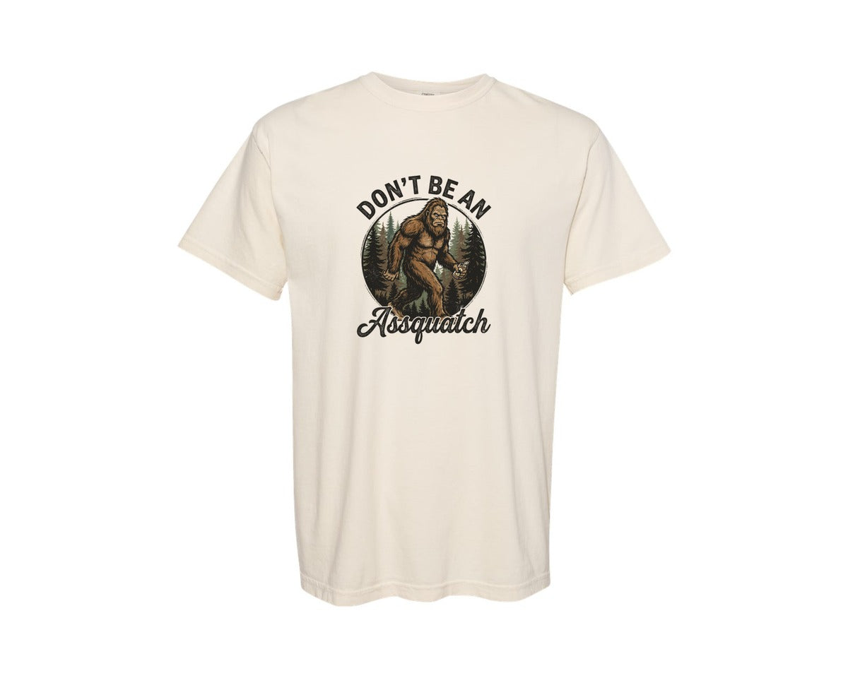 brand:Comfort Colors|color:Ivory|Funny Bigfoot Design Graphic T-Shirt