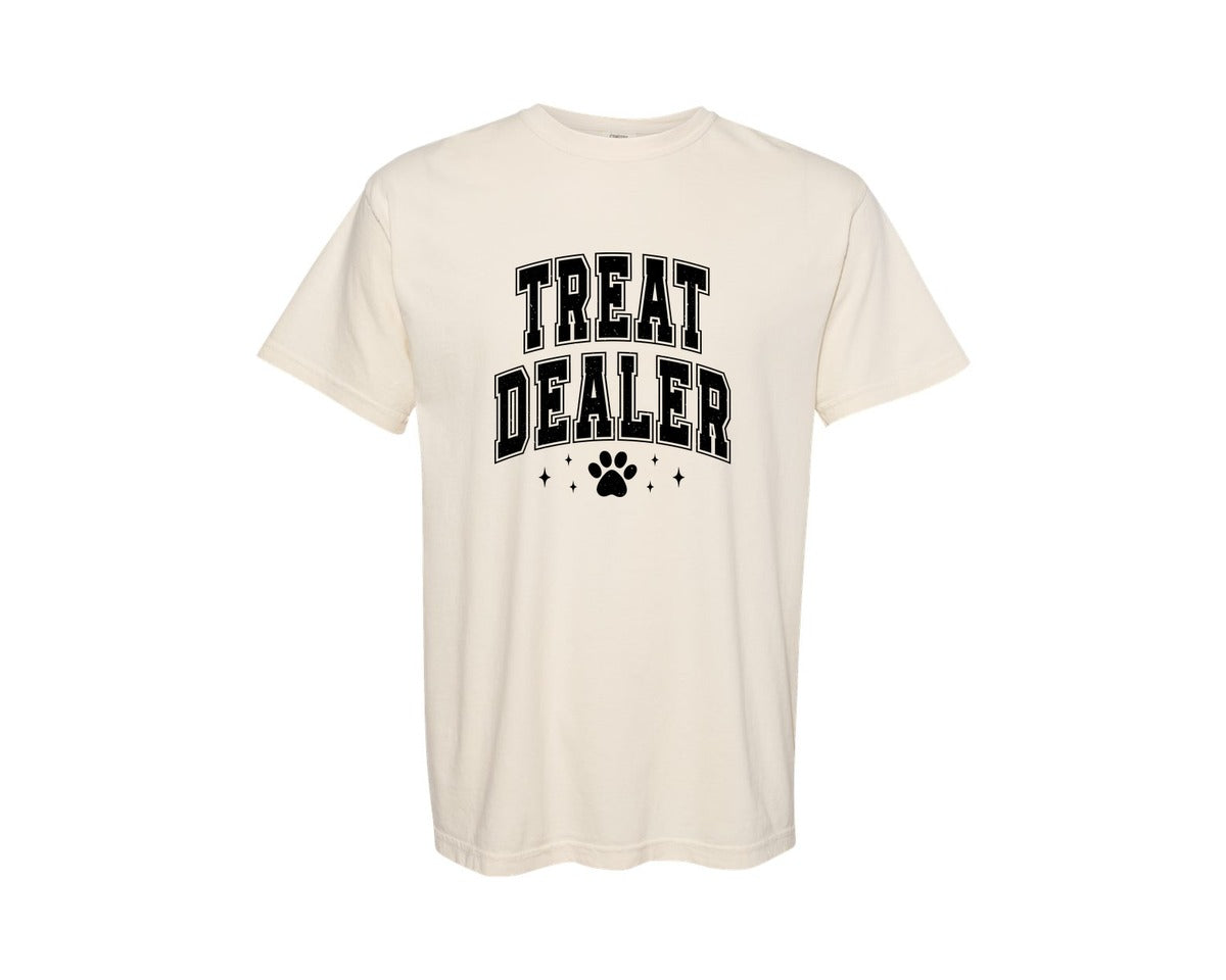 brand:Comfort Colors|color:Ivory|Dog Dog Lover Treat Dealer Graphic T-Shirt