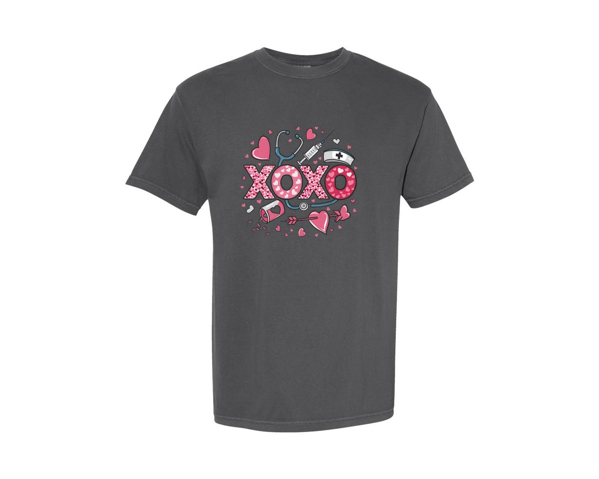 brand:Comfort Colors|color:Pepper|Nurse Xoxo Valentine Nurse Sub Graphic T-Shirt