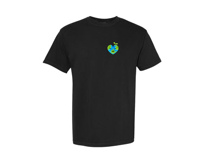 brand:Comfort Colors|color:Black|Love Heart Earth Globe Pocket Design Graphic T-Shirt
