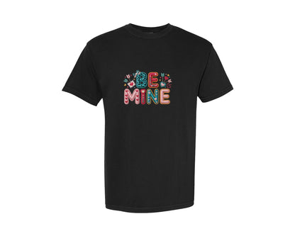 brand:Comfort Colors|color:Black|Faux Yarn Embroidery Valentine Day Graphic T-Shirt