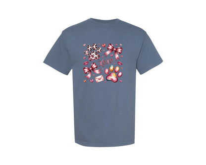 brand:Comfort Colors|color:Blue Jean|Dog Mom Bow Valentine Dog Paw Heart Graphic T-Shirt