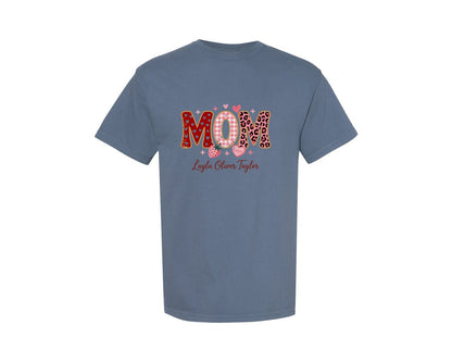 brand:Comfort Colors|color:Blue Jean|Cute Strawberry Mom Graphic T-Shirt