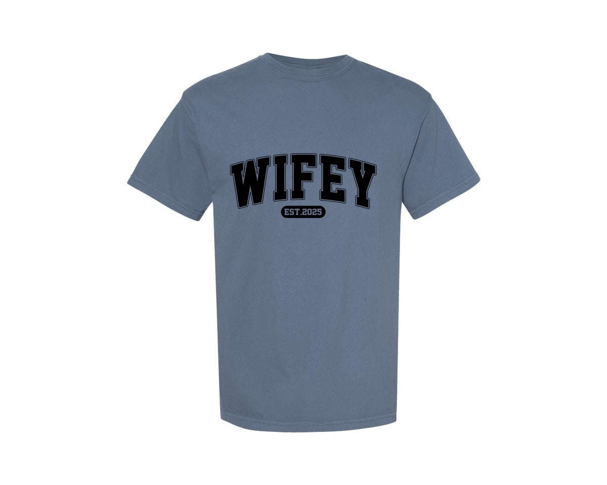 brand:Comfort Colors|color:Blue Jean|Wifey Est 2025 Retro Varsity Graphic T-Shirt