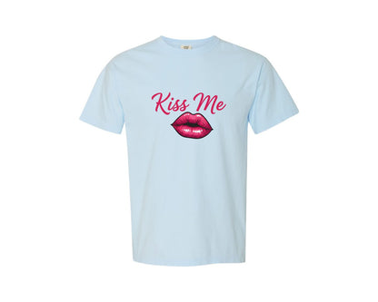 brand:Comfort Colors|color:Chambray|Kiss Me Pngvalentine Day Pink Lipheart Graphic T-Shirt