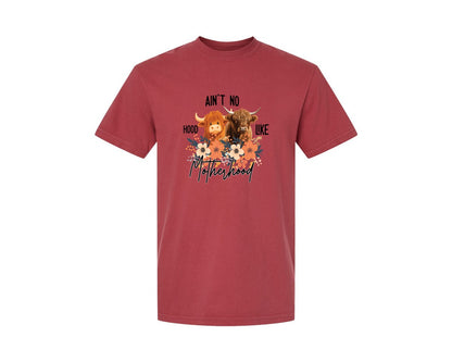brand:Comfort Colors|color:Chili|Aint No Hood Like Motherhood Mom Graphic T-Shirt