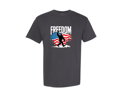 brand:Comfort Colors|color:Graphite|Freedom Bigfoot Usa Flag 4Th Of July Graphic T-Shirt