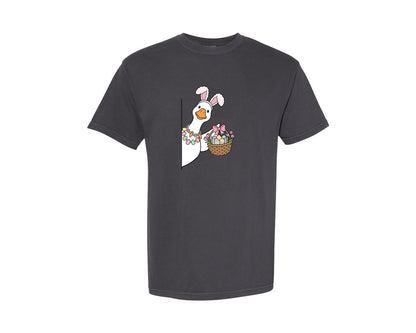 brand:Comfort Colors|color:Graphite|Cute Easter Goose With Basket Graphic T-Shirt