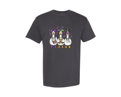 brand:Comfort Colors|color:Graphite|Mardi Gras Carnival Goose Graphic T-Shirt