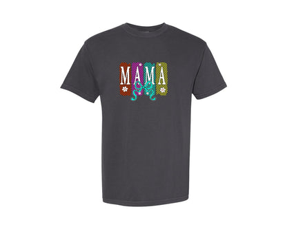 brand:Comfort Colors|color:Graphite|Retro Checkered Mama Preppy Mom Graphic T-Shirt