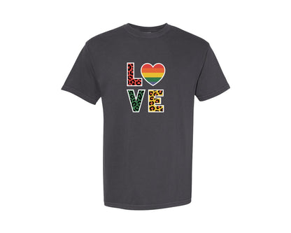 brand:Comfort Colors|color:Graphite|Love Leopard Print Rainbow Heart Graphic T-Shirt