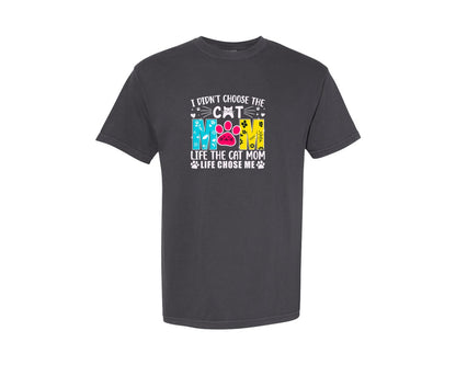 brand:Comfort Colors|color:Graphite|Funny Cat Mom Life Graphic T-Shirt
