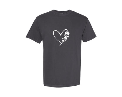 brand:Comfort Colors|color:Graphite|Heart Shamrock St Patricks Day Graphic T-Shirt
