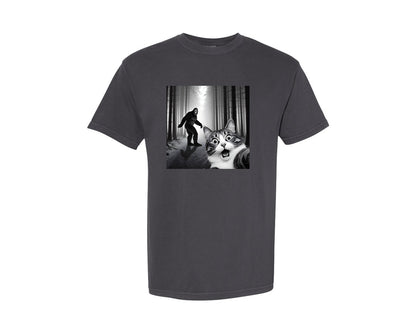 brand:Comfort Colors|color:Graphite|Cat Selfie With Sasquatch Graphic T-Shirt
