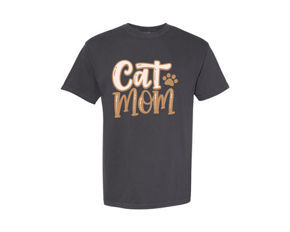brand:Comfort Colors|color:Graphite|Cat Mom Cute Crazy Cat Lady Quote Graphic T-Shirt