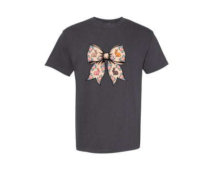 brand:Comfort Colors|color:Graphite|Floral Bunny Bow Graphic T-Shirt