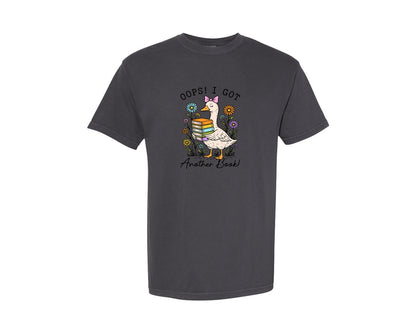 brand:Comfort Colors|color:Graphite|Goose With Books Graphic T-Shirt