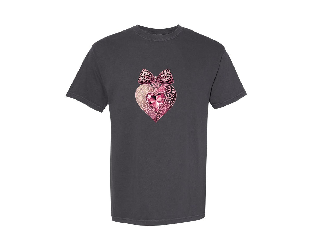 brand:Comfort Colors|color:Graphite|Pink Leopard Bow Gem Heart Graphic T-Shirt