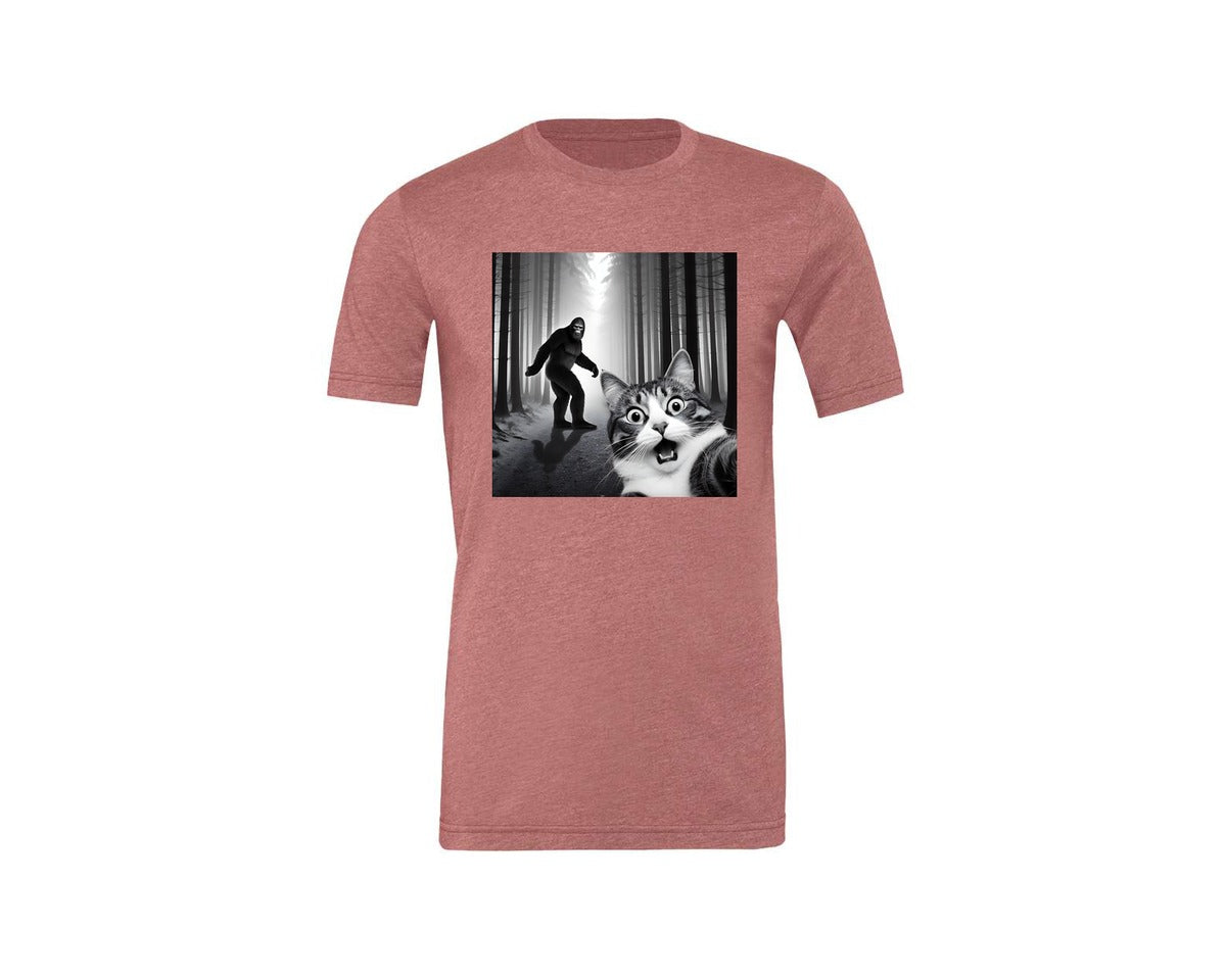 brand:Generic|color:Heather Mauve|Cat Selfie With Sasquatch Graphic T-Shirt