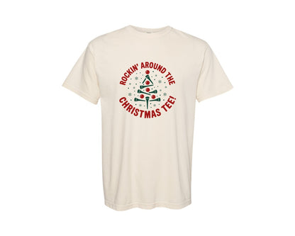 brand:Comfort Colors|color:Ivory|Christmas Golf Christmas Golfer Graphic T-Shirt
