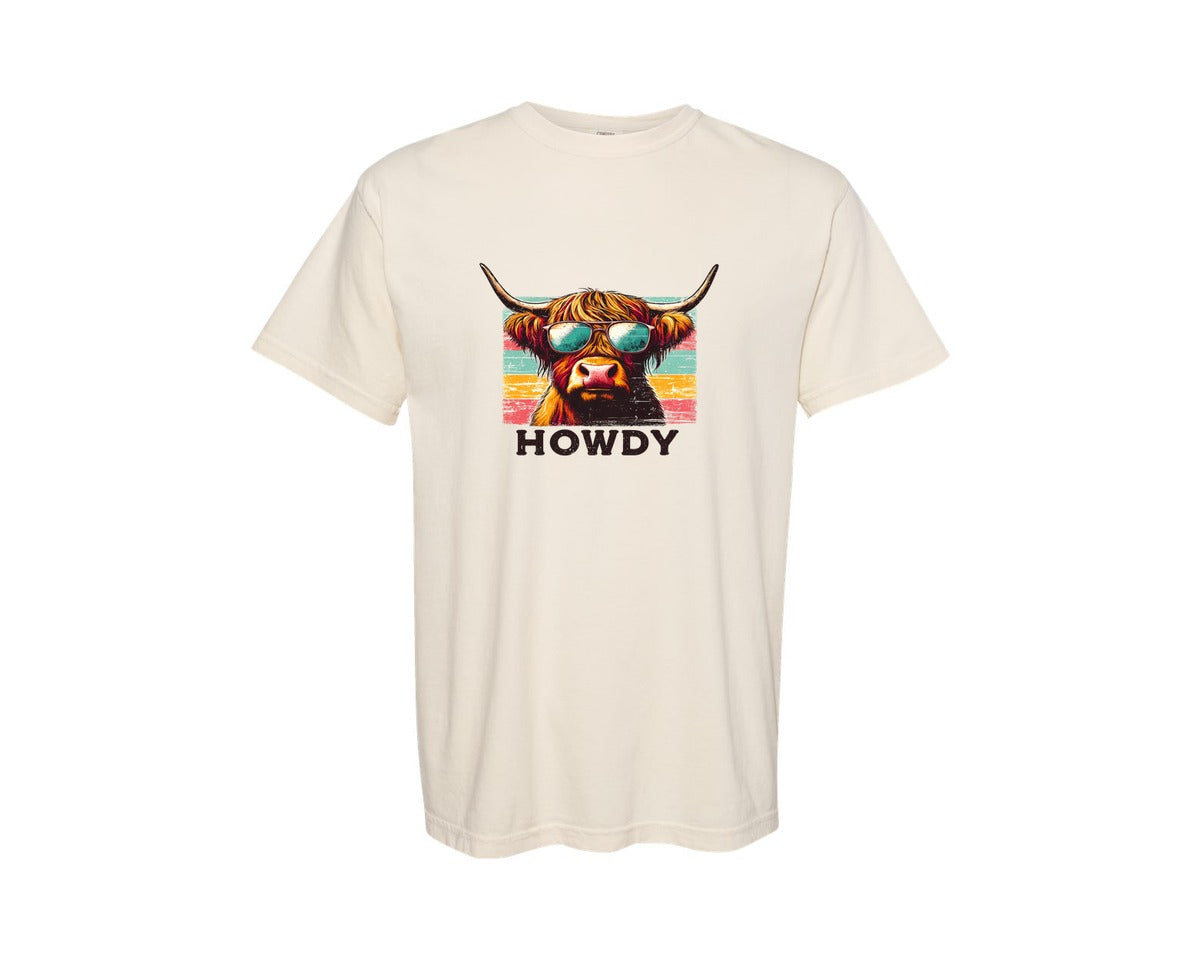 brand:Comfort Colors|color:Ivory|Retro Vintage Highland Cow Howdy Graphic T-Shirt