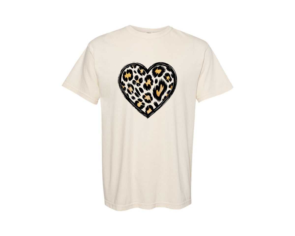 brand:Comfort Colors|color:Ivory|Leopard Print Heart Valentines Graphic T-Shirt