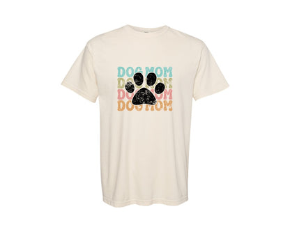 brand:Comfort Colors|color:Ivory|Retro Dog Mom Leopard Paw Graphic T-Shirt
