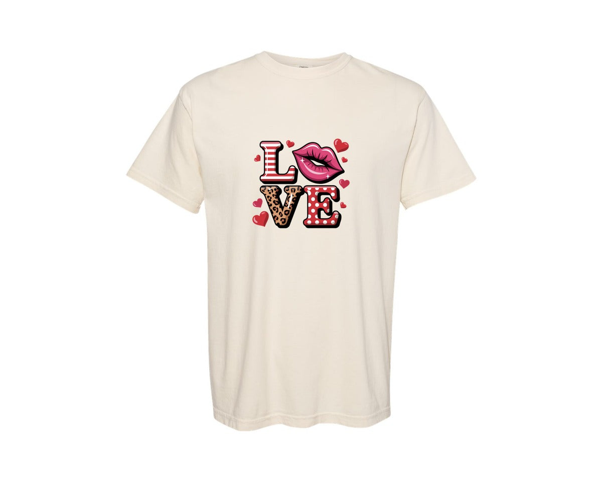 brand:Comfort Colors|color:Ivory|Western Leopard Love Lips Valentine Graphic T-Shirt