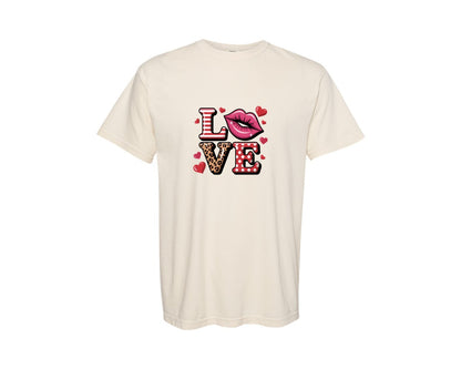 brand:Comfort Colors|color:Ivory|Western Leopard Love Lips Valentine Graphic T-Shirt