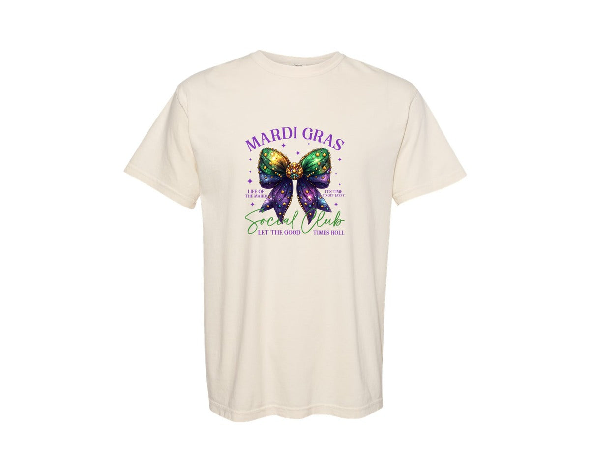 brand:Comfort Colors|color:Ivory|Coquette Mardi Gras Bow Pngcrawfish Graphic T-Shirt