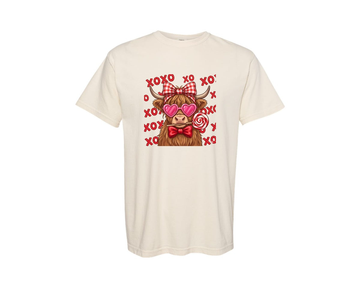 brand:Comfort Colors|color:Ivory|Highland Cow Xoxo Western Valentine Graphic T-Shirt