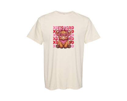 brand:Comfort Colors|color:Ivory|Xoxo Cute Valentine Highland Cow Graphic T-Shirt