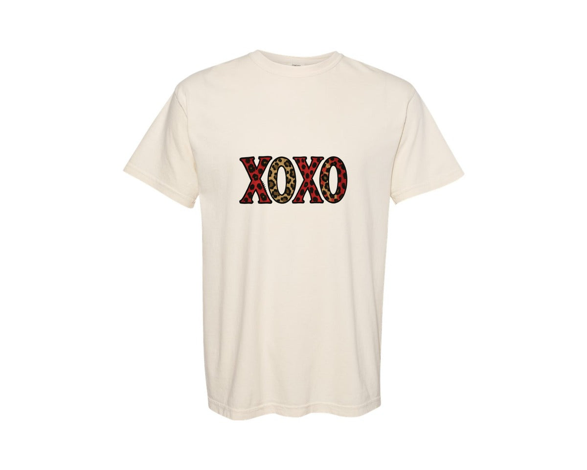 brand:Comfort Colors|color:Ivory|Xoxo Leopard Red Valentines Graphic T-Shirt