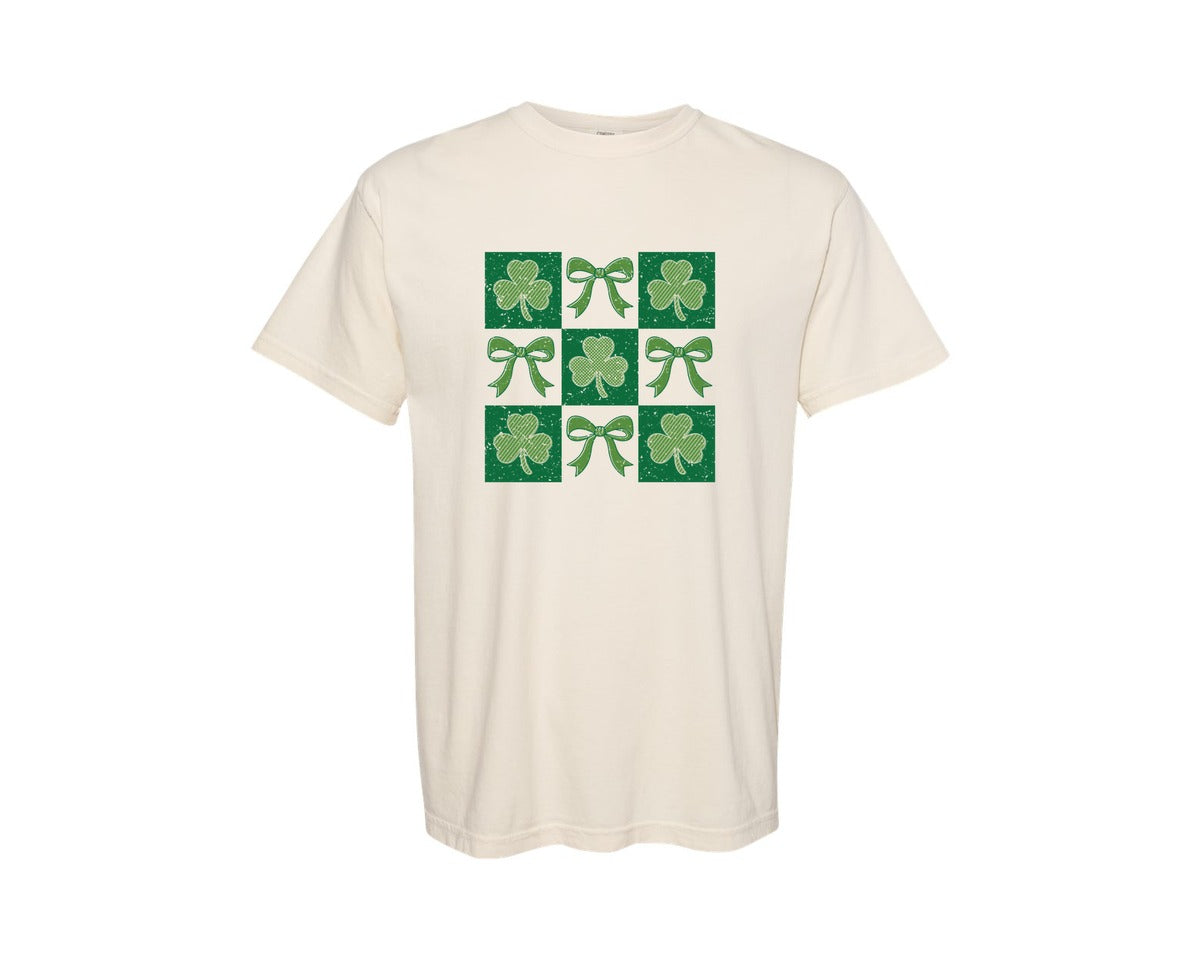 brand:Comfort Colors|color:Ivory|Retro Checkered St Patricks Day Bow Graphic T-Shirt