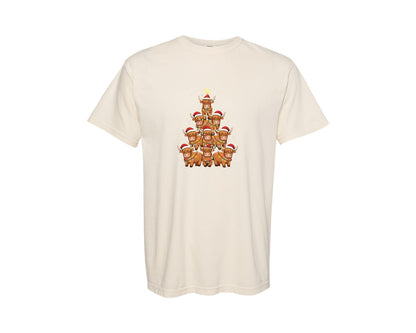 brand:Comfort Colors|color:Ivory|Highland Cow Christmas Tree Cow Graphic T-Shirt
