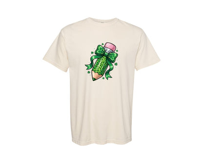 brand:Comfort Colors|color:Ivory|St Patricks Day Glitter Pencil Bow Graphic T-Shirt
