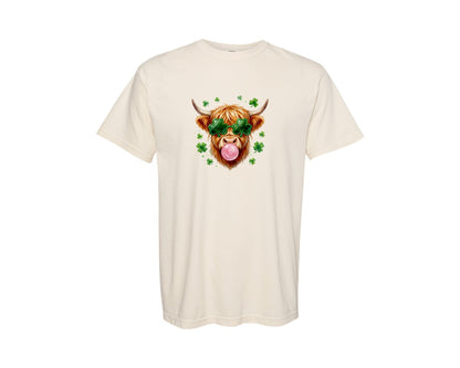 brand:Comfort Colors|color:Ivory|Watercolor Highland Cow St Patricks Graphic T-Shirt