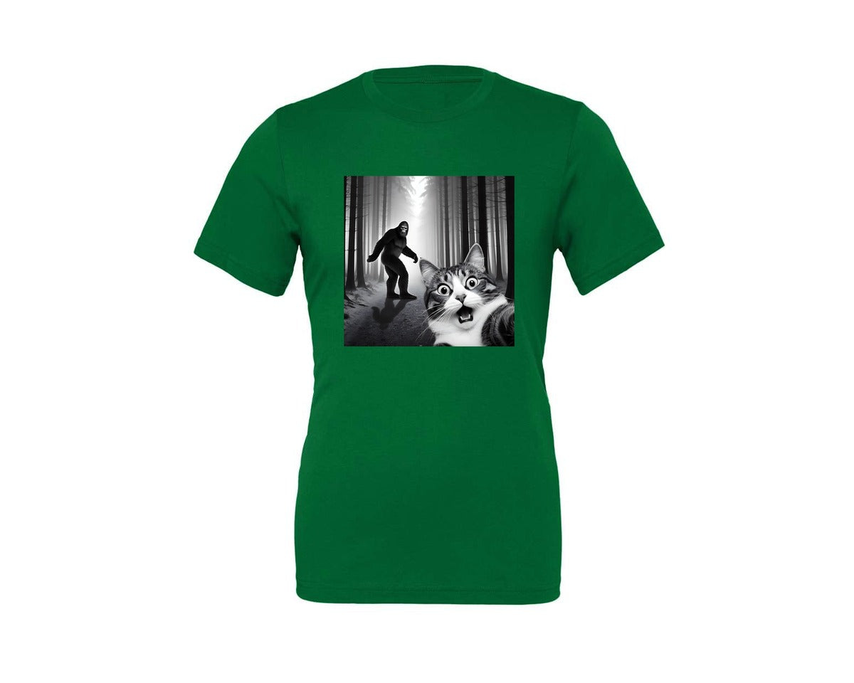 brand:Generic|color:Kelly|Cat Selfie With Sasquatch Graphic T-Shirt