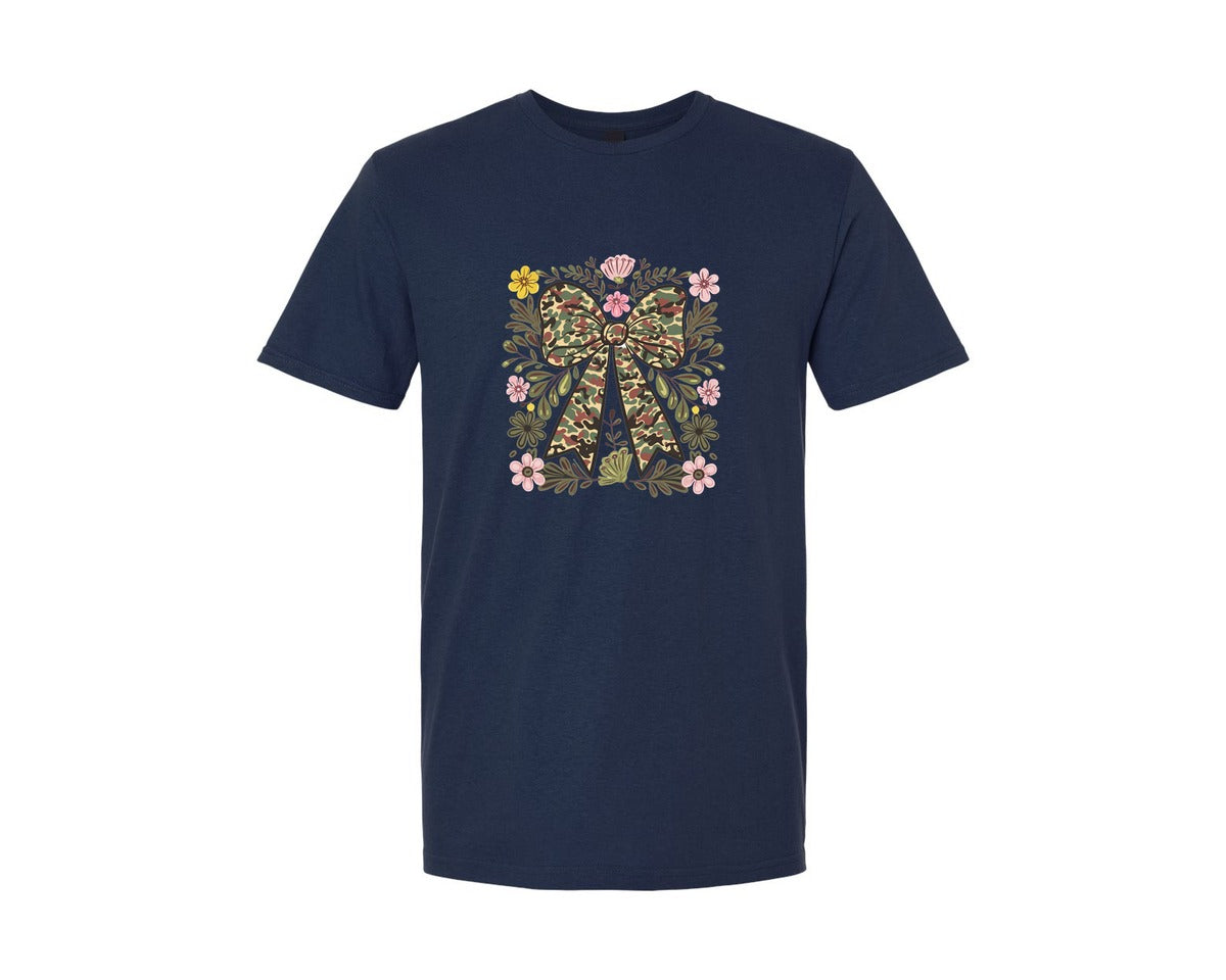 brand:Generic|color:Navy|Floral Camo Coquette Hunting Season Graphic T-Shirt