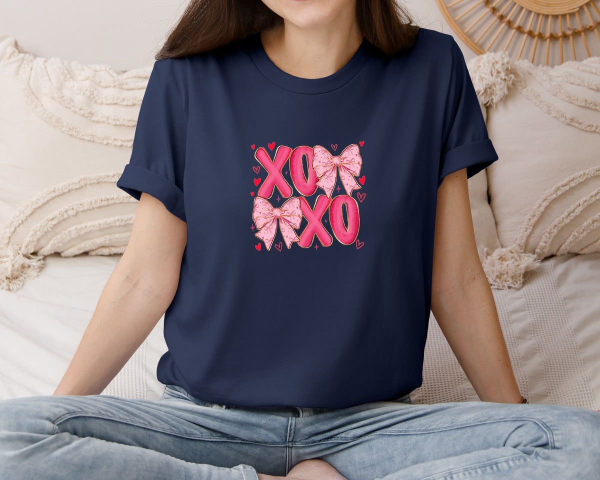 brand:Bella Canvas|color:Navy|Latch Hook Yarn Bow Xoxo Graphic T-Shirt