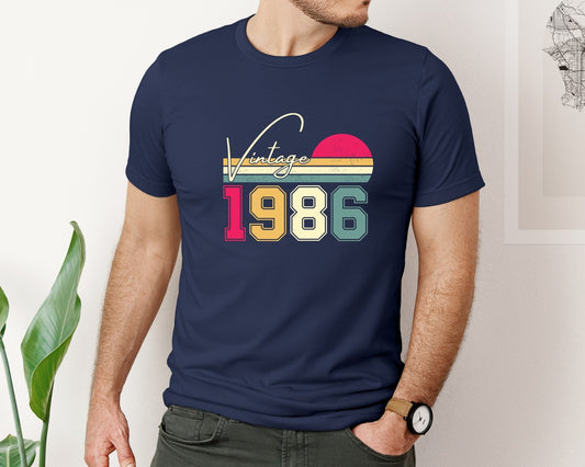Vintage Classic Born In 1986 Birthday Graphic T-Shirt