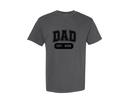 brand:Comfort Colors|color:Pepper|Dad Est 2026 Varsity Design Graphic T-Shirt