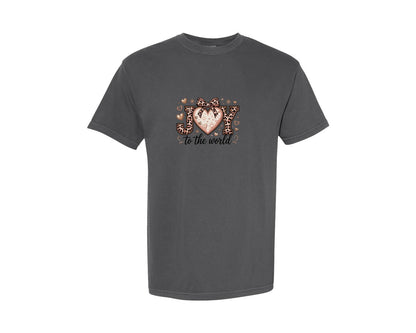 brand:Comfort Colors|color:Pepper|Joy To The World Leopard Print Heart Graphic T-Shirt
