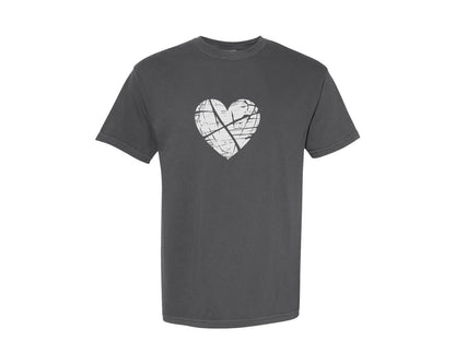 brand:Comfort Colors|color:Pepper|Grunge Cracked Heart Graphic T-Shirt
