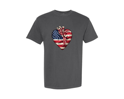 brand:Comfort Colors|color:Pepper|4Th Of July Usa Heart Hand Sign Graphic T-Shirt