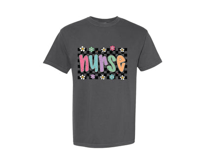 brand:Comfort Colors|color:Pepper|Nurse Retro Checkered Nurse Floral Graphic T-Shirt