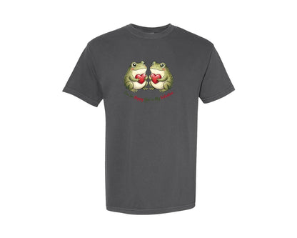 brand:Comfort Colors|color:Pepper|Romantic Frog Couple Valentine Graphic T-Shirt
