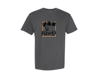 brand:Comfort Colors|color:Pepper|Lucky Clover St Patricks Tee Graphic T-Shirt